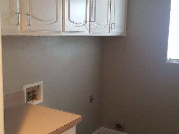 4th image of 4000 Mockingbird Ln
