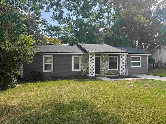 4th image of 2612 Byron Cir