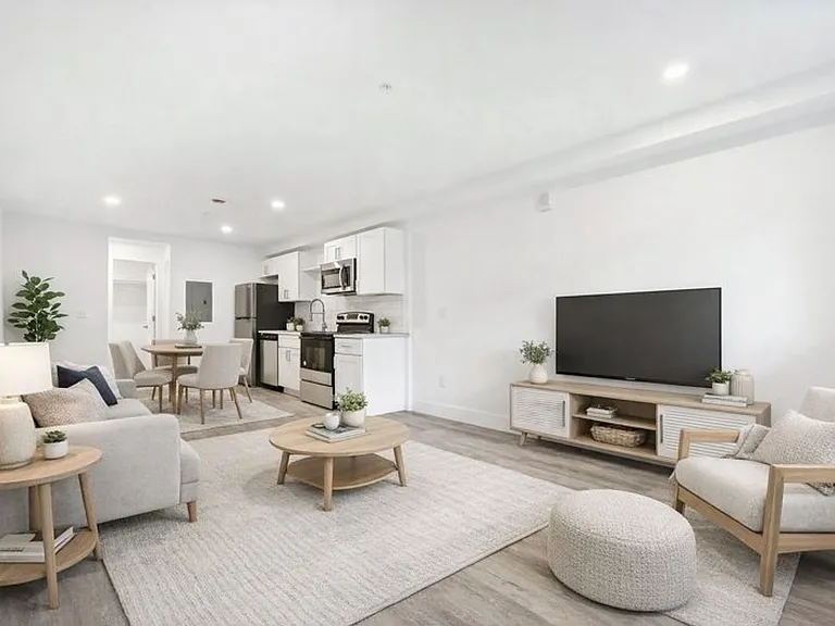 11800 E Colfax — Photo 13