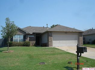 3001 Village Dr, Catoosa, OK 74015