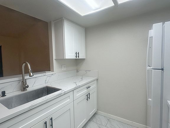 4th image of 3654 Arizona St APT 6