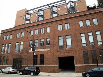222 S Racine Ave APT 210, Chicago, IL, 60607