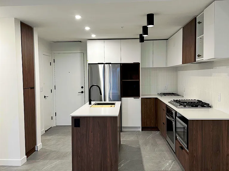 623 Kemsley Ave — Photo 1