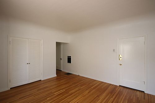 3rd image of 49 N Berkeley Ave APT 1