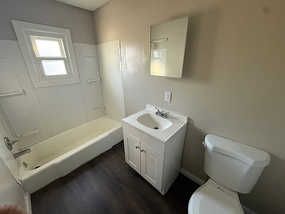 3rd image of 1163 Hampton St #1