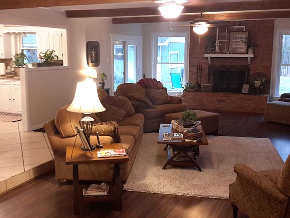 3rd image of 292 S Tanglewood Dr