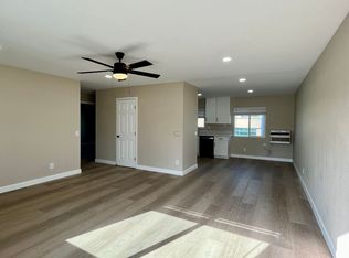321 Waverly Pl #10, Escondido, CA 92025
