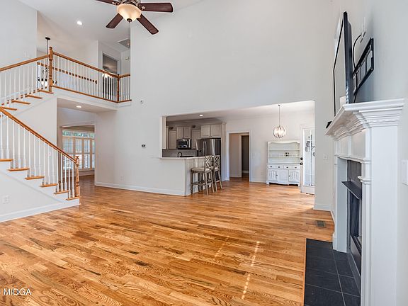5th image of 309 Veranda Ln