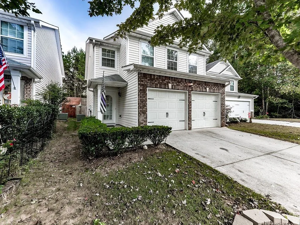 3 bed, 2.5 bath, 1830 sqft, $4,350 — Photo 2
