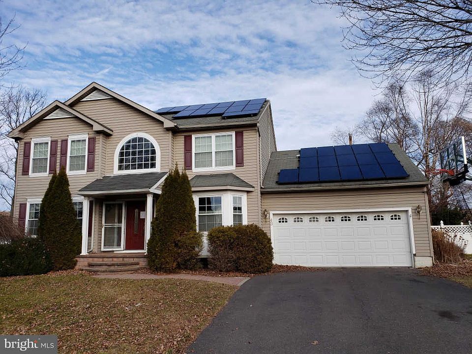 1st image of 43 Foxchase Dr