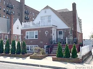 364 E Broadway #MIDDLE — Photo 15