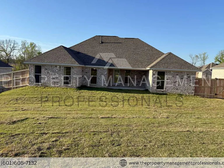 571 Patrick Farms Dr — Photo 46