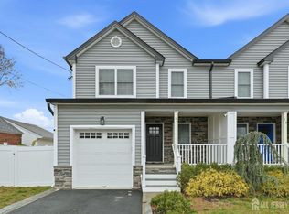 15 Rector Ave, Woodbridge, NJ 07095