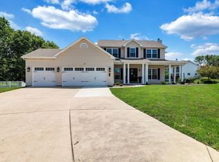17 Canter Ct, Saint Peters, MO 63376