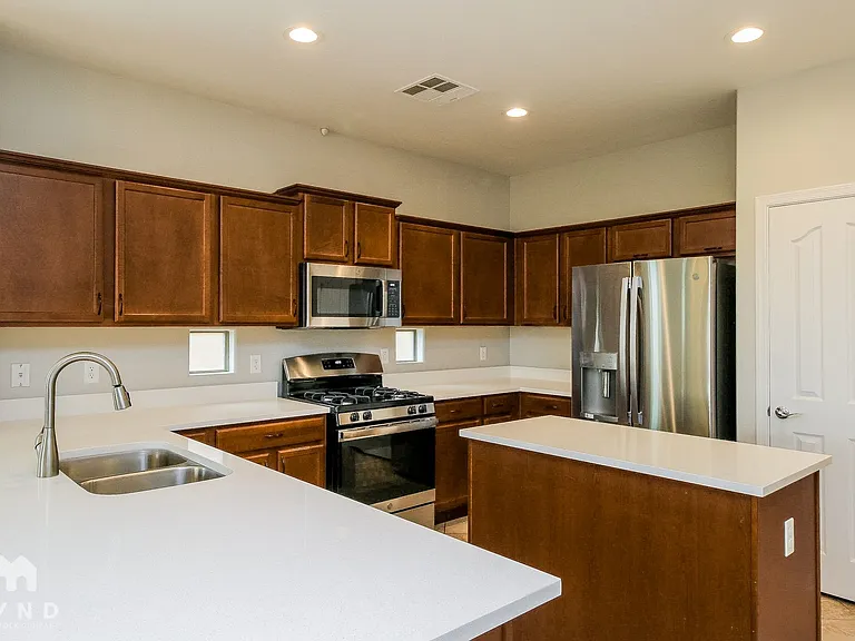 36234 W Prado St — Photo 2