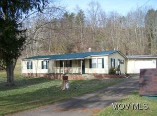 6757 Spencer Rd, Le Roy, WV 25252