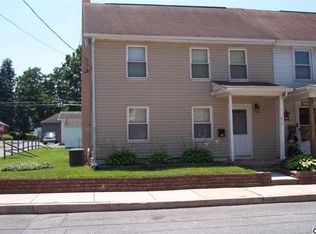 215 W 2nd St, Hummelstown, PA 17036