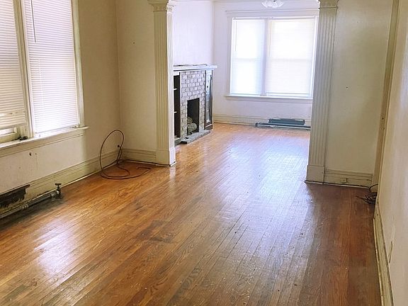 2nd image of 6621 S Maryland Ave
