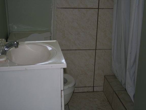 4th image of 2608-5 Nw 8 St