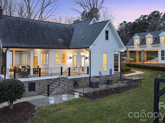 4th image of 879 Kemp Rd