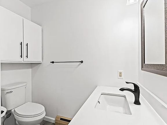 4th image of 110 Lafayette Ave #110