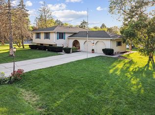 20W180 99th St, Lemont, IL 60439