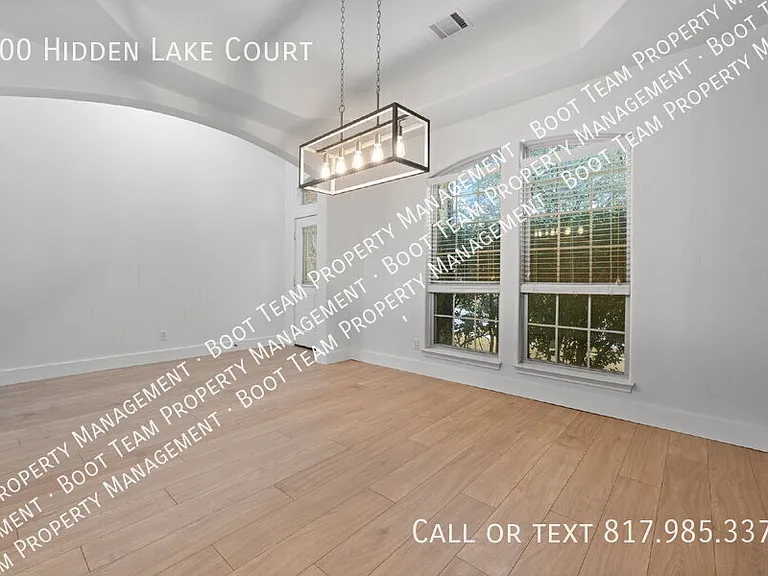 400 Hidden Lake Ct — Photo 11