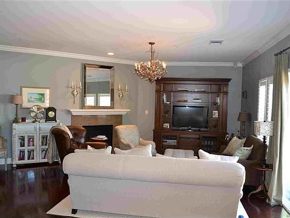 2nd image of 6 Brooke Ct