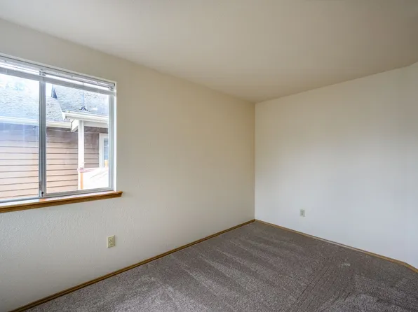 11529 12th Ave NE, Seattle, WA 98125