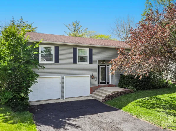 2441 Waupaca Ct, Naperville, IL 60564