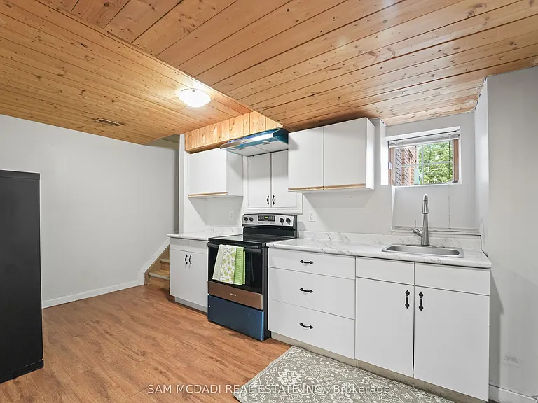 87 Rundle Cres — Photo 25