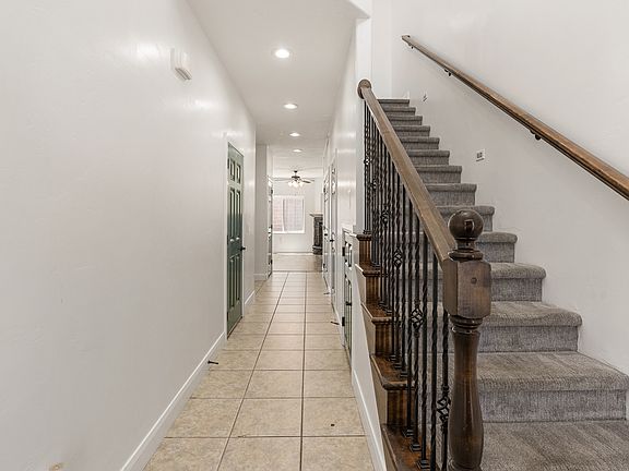 3rd image of 1288 N Cedar Blvd