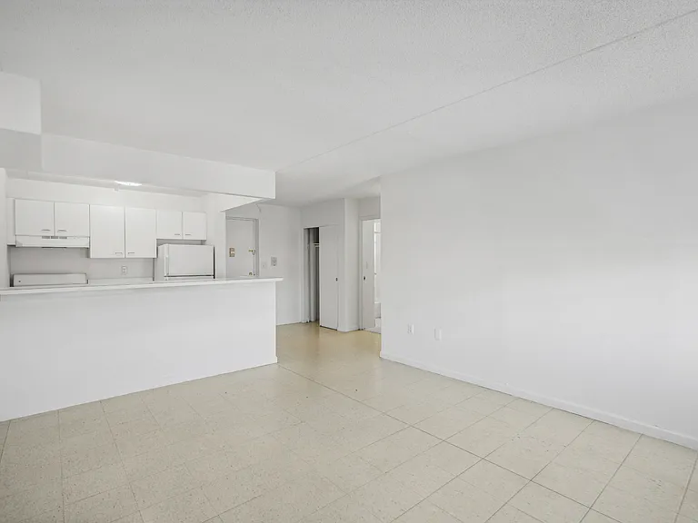 146 Beach 24 St #402 — Photo 4