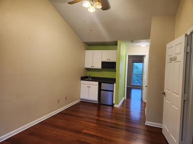 1394 Bradley Dr — Photo 29
