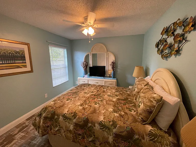 2219 Umbrella Tree Dr — Photo 12