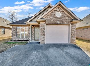 2997 Summit Dr, Fultondale, AL 35068