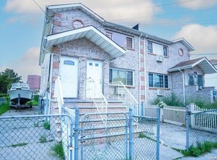 6949 Gouverneur Ave, Arverne, NY 11692