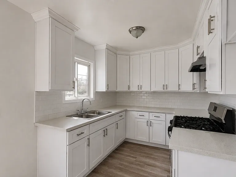 Sepulveda Apartments — Photo 5