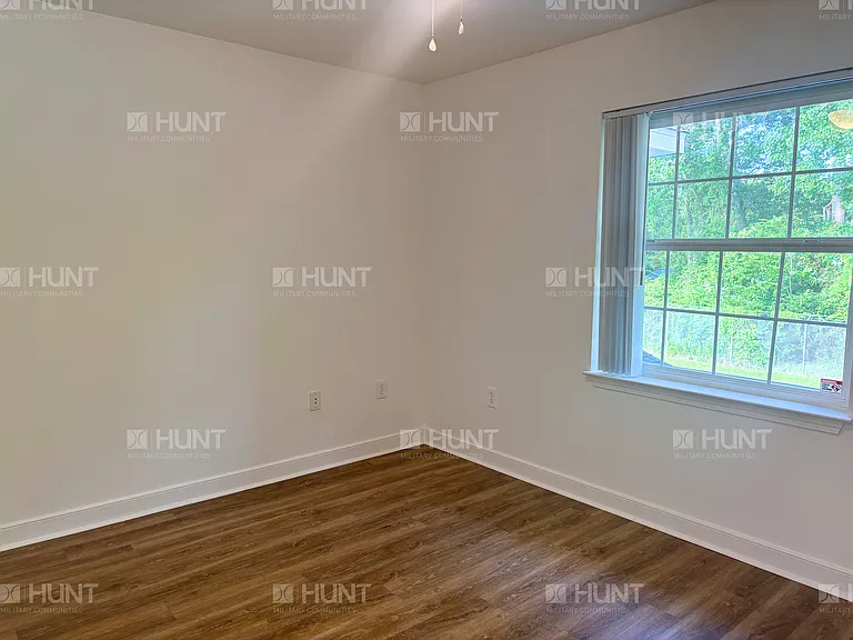 313 Willow Ln — Photo 9