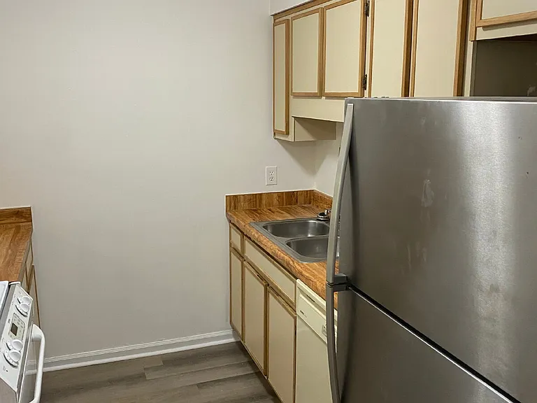 1824 Seay Ct — Photo 5