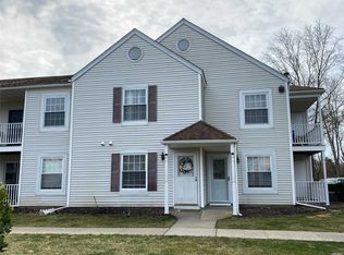 21 Fairview Cir, Middle Island, NY 11953