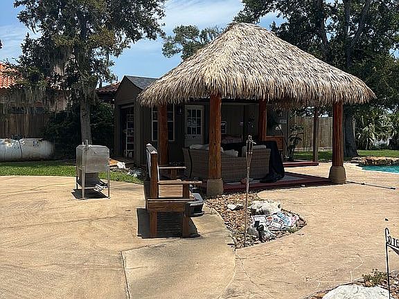 2nd image of 6510 Plantation Dr