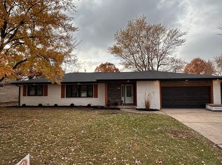 1305 N Greenbriar Rd, Muncie, IN 47304