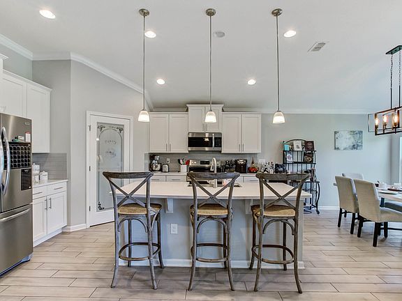 2nd image of 3247 Cypress Walk Pl