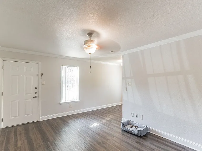 The Addison Apartments — Photo 17