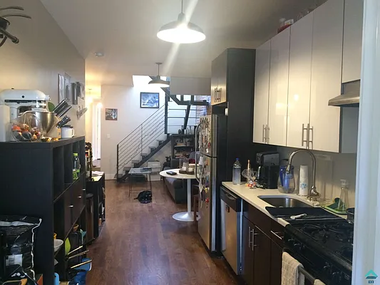 Rented by EXR | media 1