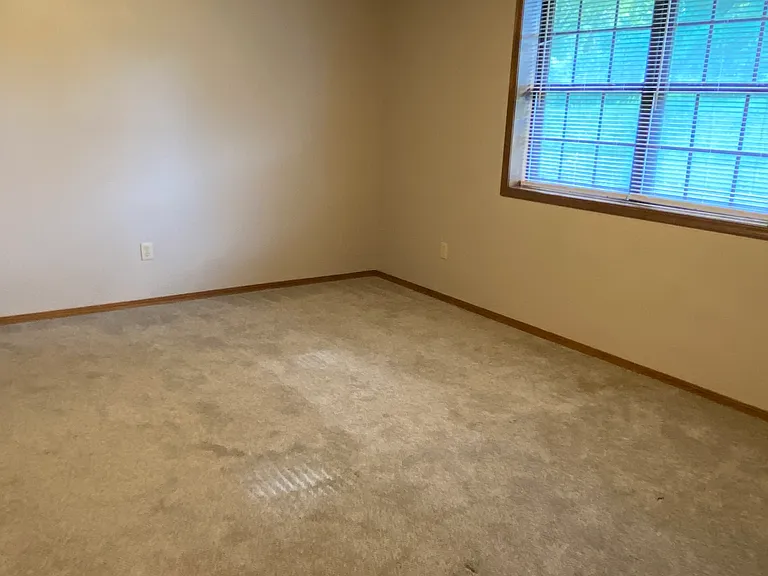 402 S Main St #4A — Photo 10
