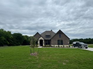 1460 Julian Dr, Van Alstyne, TX 75495