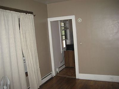 2nd image of 1127 Beaconsfield Ave APT 2S