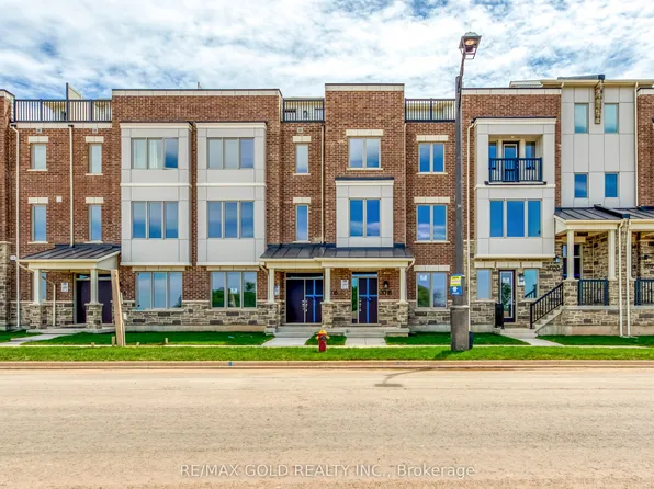 3018 John McKay Blvd S, Oakville, ON L6H 3Z9